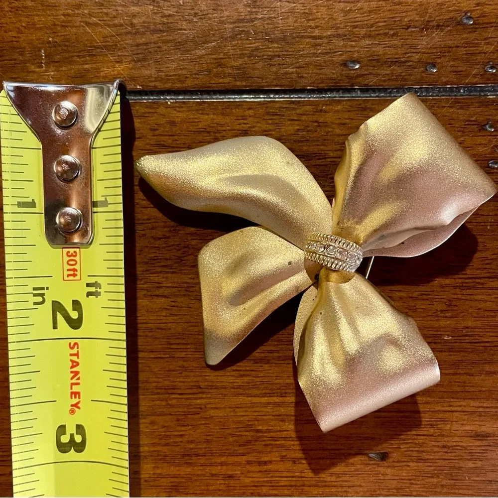 Vintage Gold-tone Bow Brooch with Crystal Accents - Picture 3 of 11